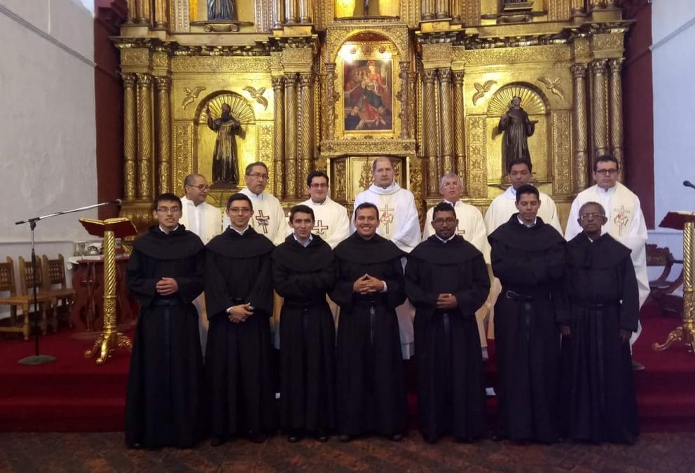Profissão Simples de 7 neoprofessos no convento El Desierto de la Candelaria