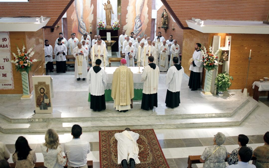 Ordenados cuatro nuevos sacerdotes agustinos recoletos en Filipinas y España
