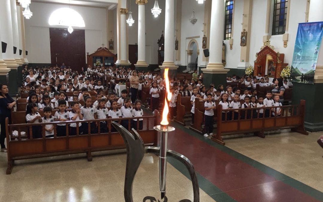 La luz de la Expedición Vocacional 2018 llega a los colegios y parroquias de Colombia