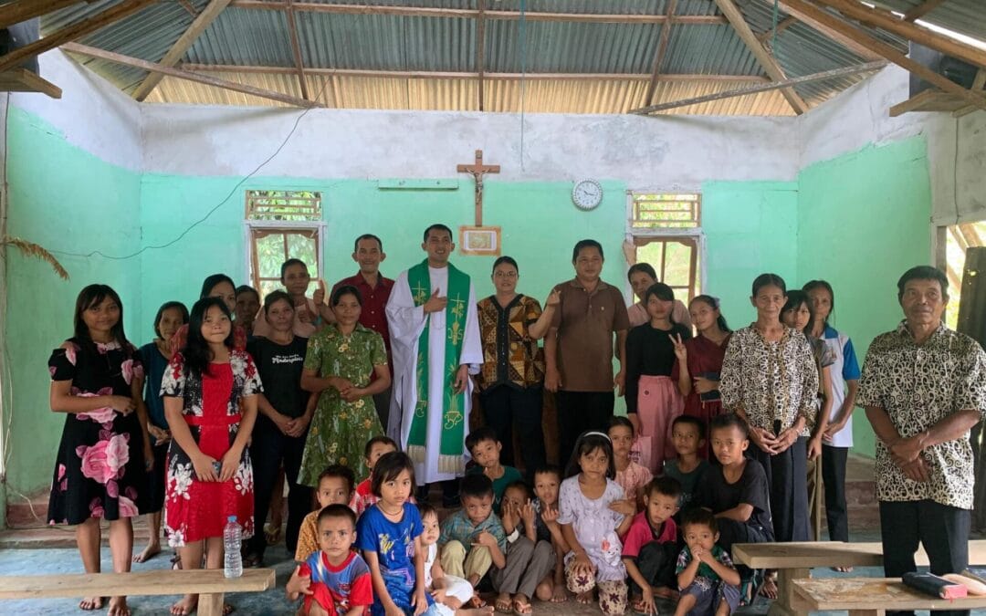 The mission in Indonesia: “We smell like sheep, but it is an inevitable consequence of serving God”.