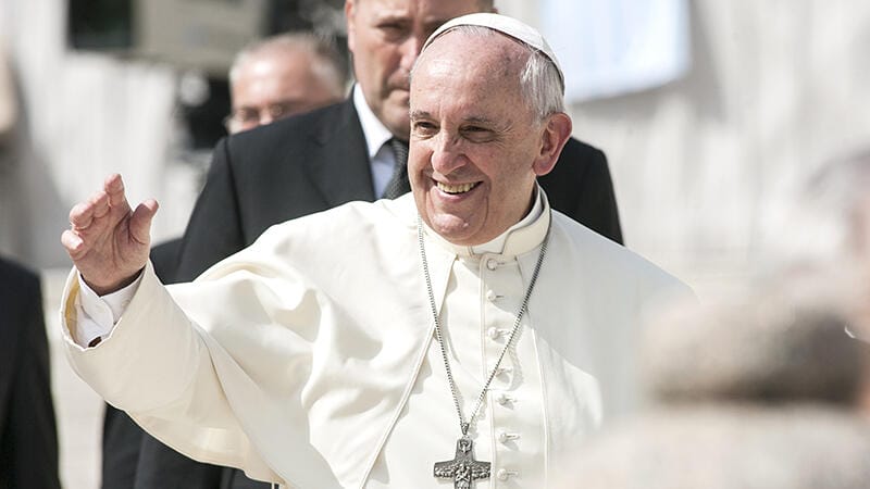 Um sorriso que evangeliza: o Papa Francisco e a arte de alegrar a alma