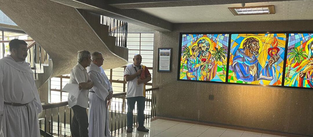 El Prior general bendice una obra artística que une espiritualidad, memoria y misión en Cavite